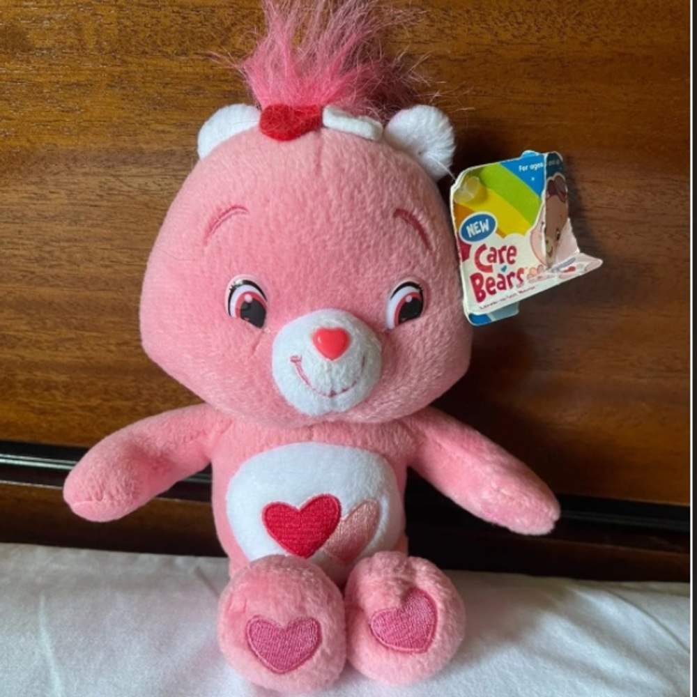 Care Bears 2000’s Love A lot Bear 9” Plush NWT Retired Collectible